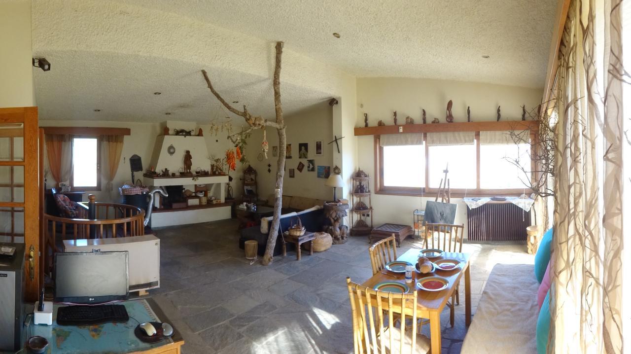 Relax In 'Crazy Farm' Villa Asprokhorion Room photo
